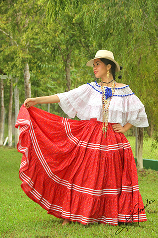 Pollera Montuna de Ocú